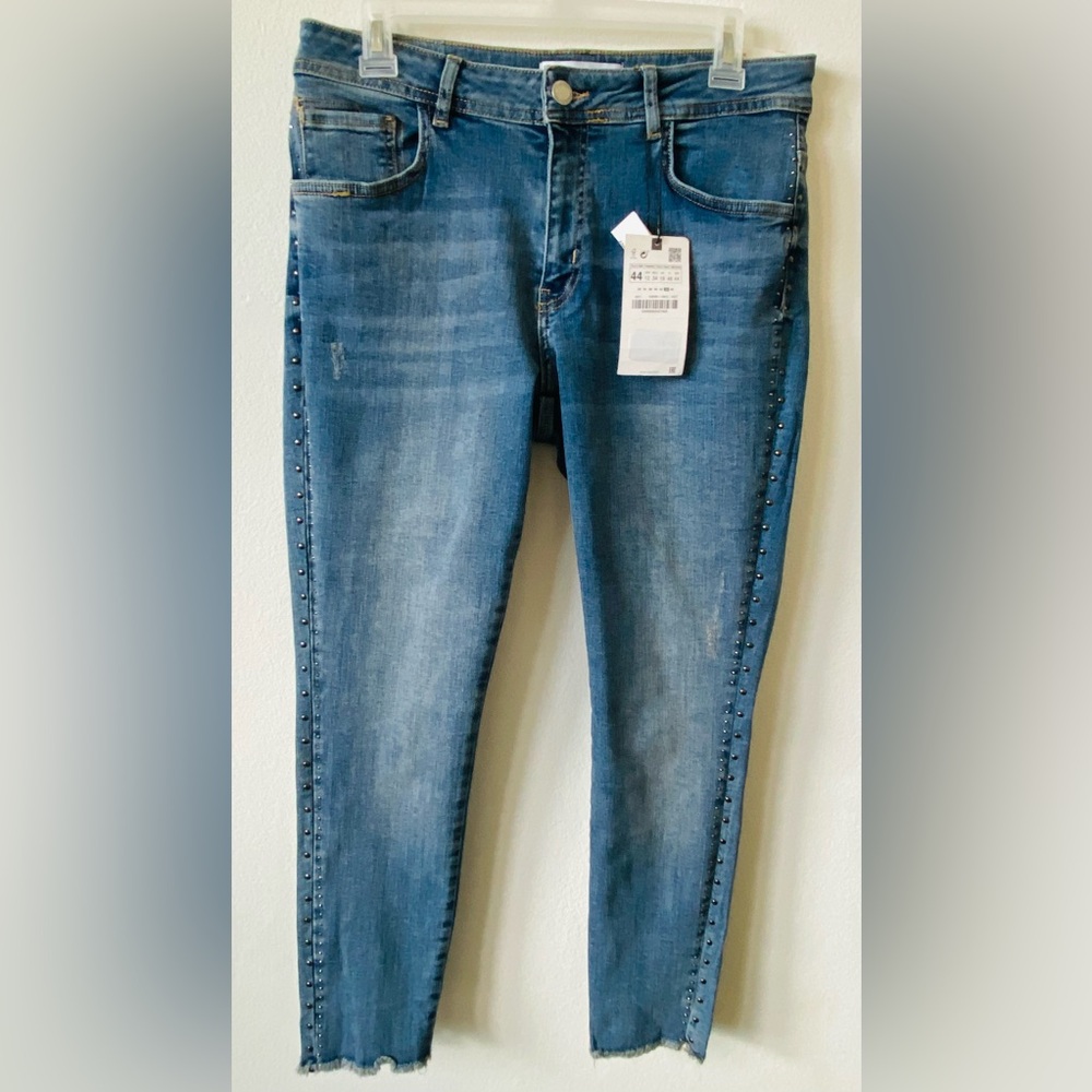 Zara Cropped Blue Jeans with Studded Detail 12